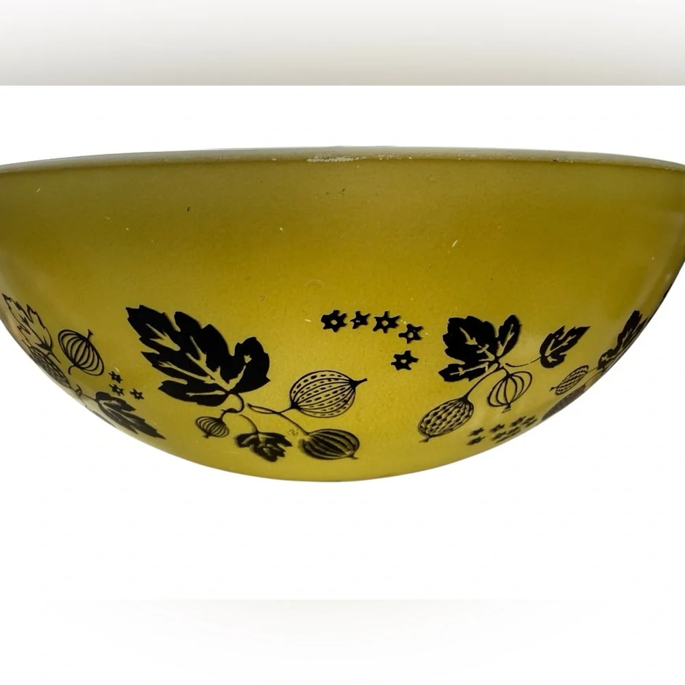 Vintage PYREX 36 Gooseberry Cinderella Mixing Bowl – Yellow & Black
